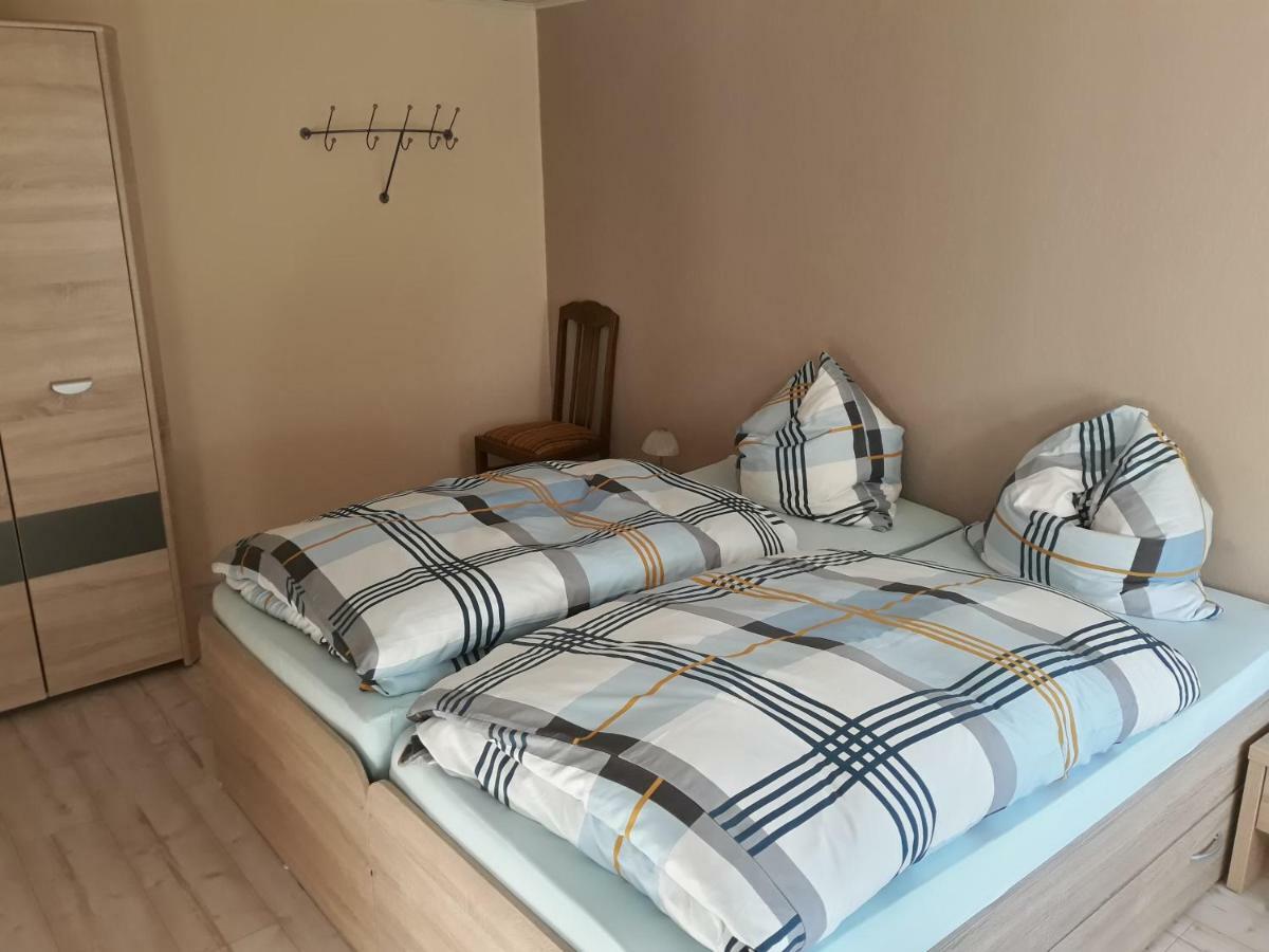 Ferienwohnung "Am Weinberg" Bad Schmiedeberg Exteriör bild